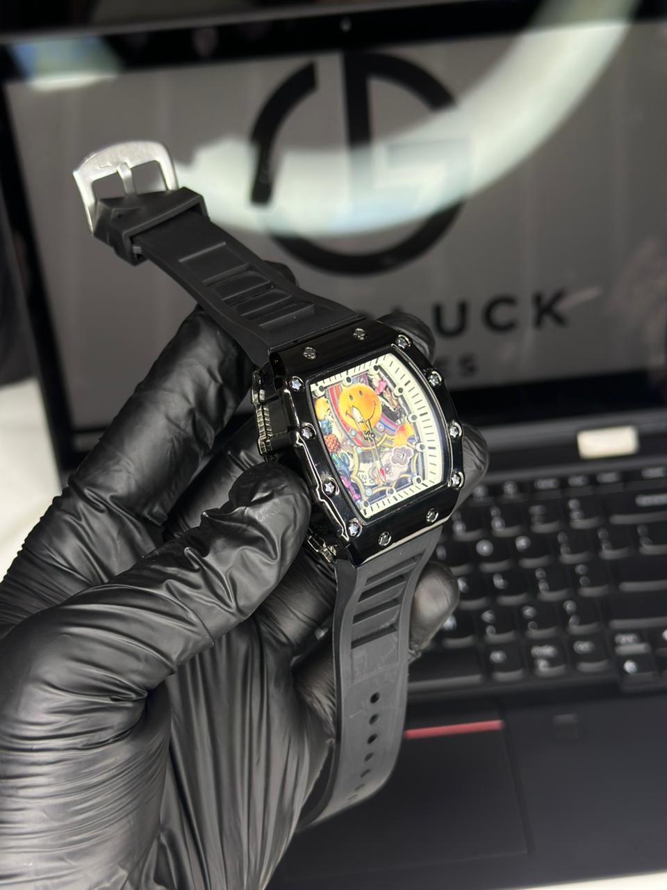 Smiley Watch Durable Design:1-Year Machine Warranty