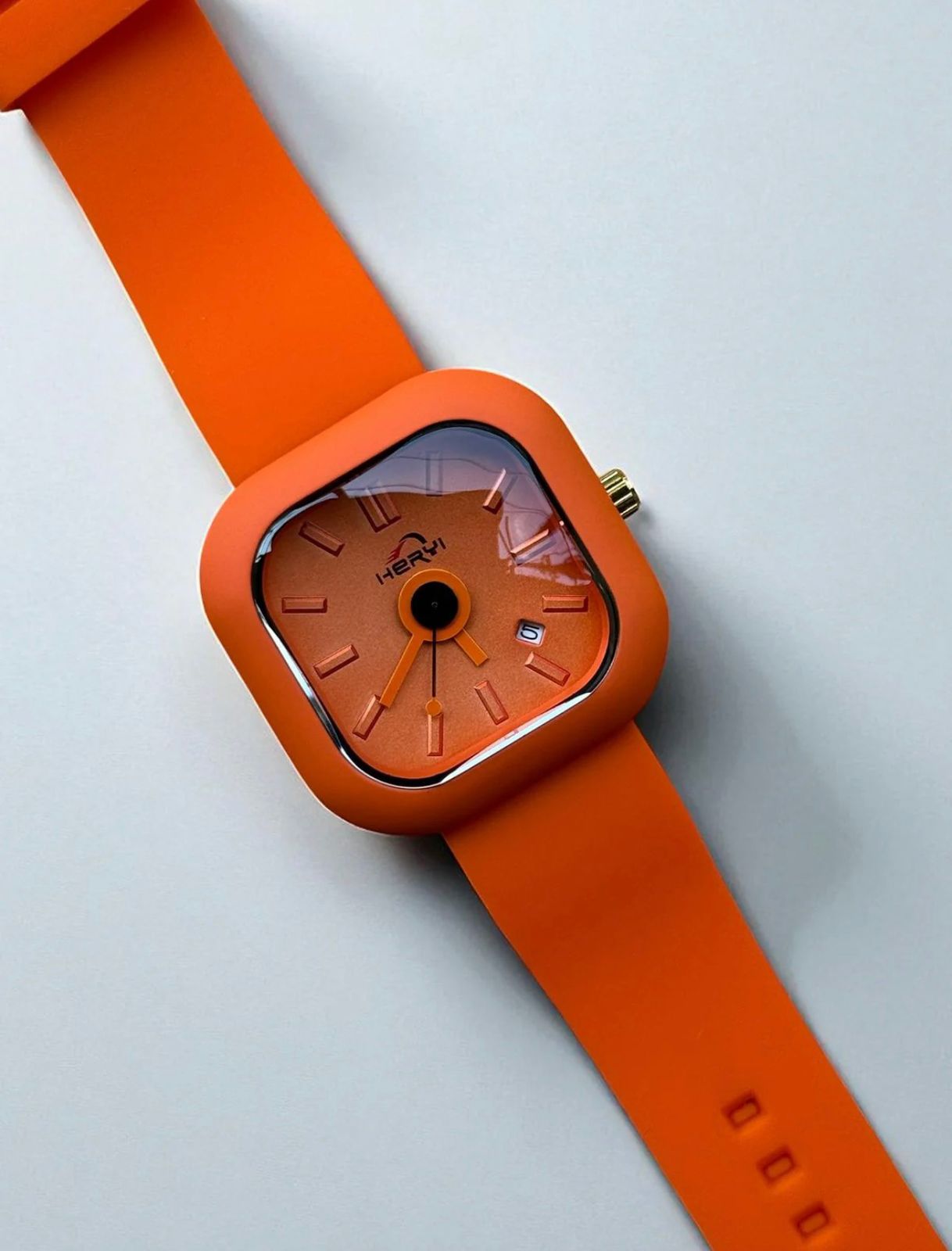 Heryi Watch with Soft Silicon Strap