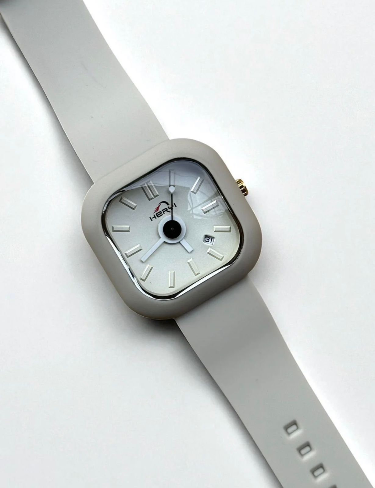 Heryi Watch with Soft Silicon Strap