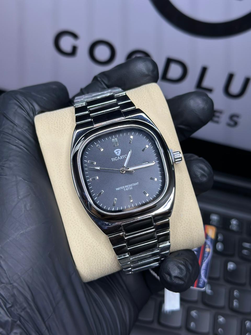 Ticarto Slim Dial Watch – Elegance Meets Reliability